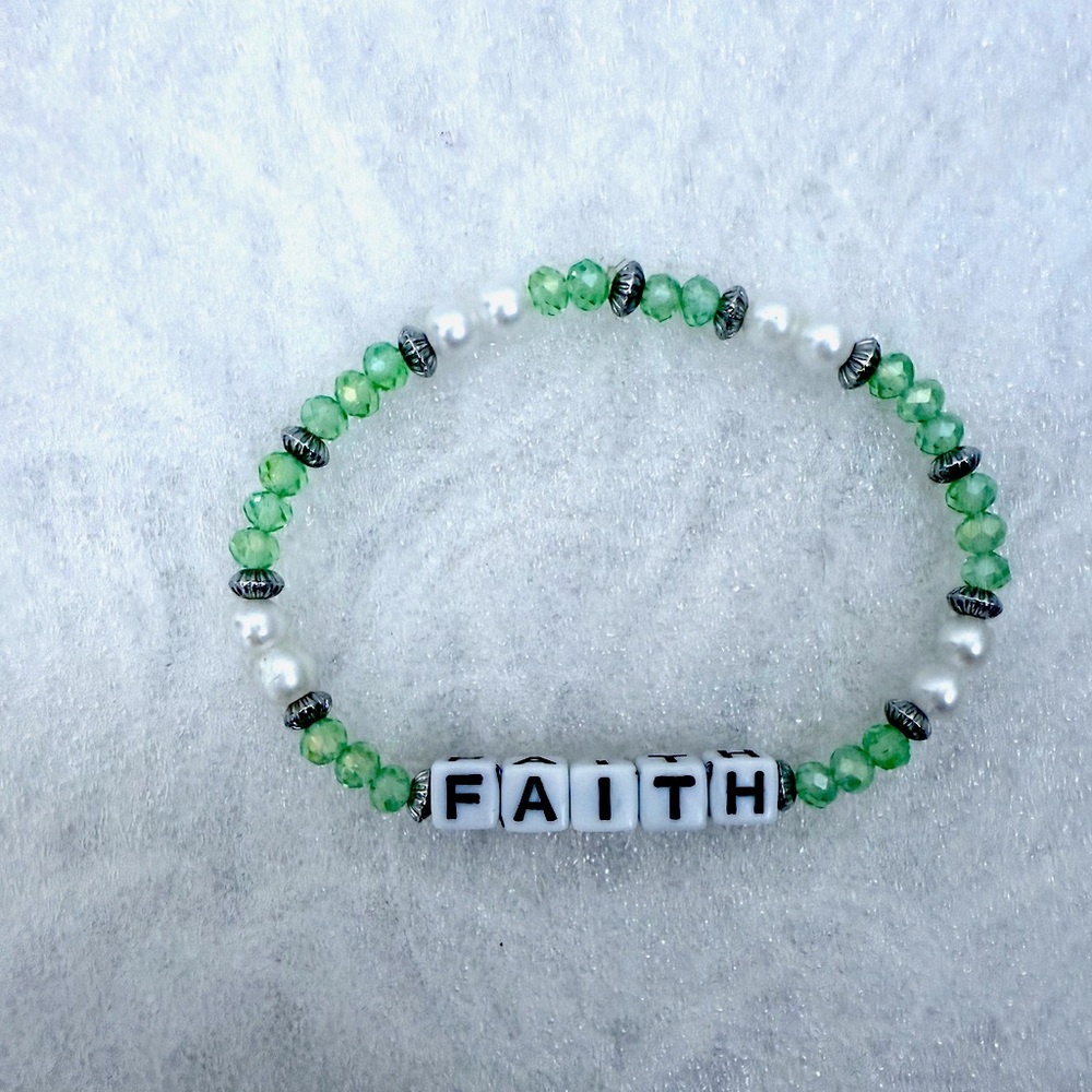 Faith Bracelet- 7” - Words Bracelet stretch FAITH Bracelet, crystals and pearls - Picture 3 of 6